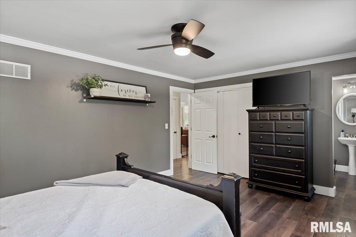2314 East Lake Shore Drive Springfield, IL 62712 - Photo 14 of 35