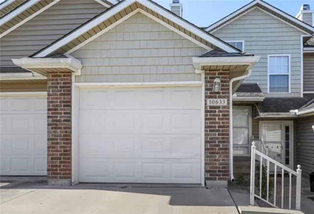 $185,000 | 10633 East 46th Terrace, Kansas City, MO 64133