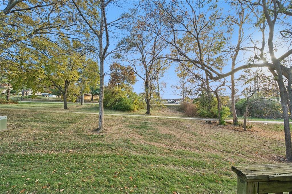 10633 East 46th Terrace Kansas City, MO 64133 - Photo 23 of 27