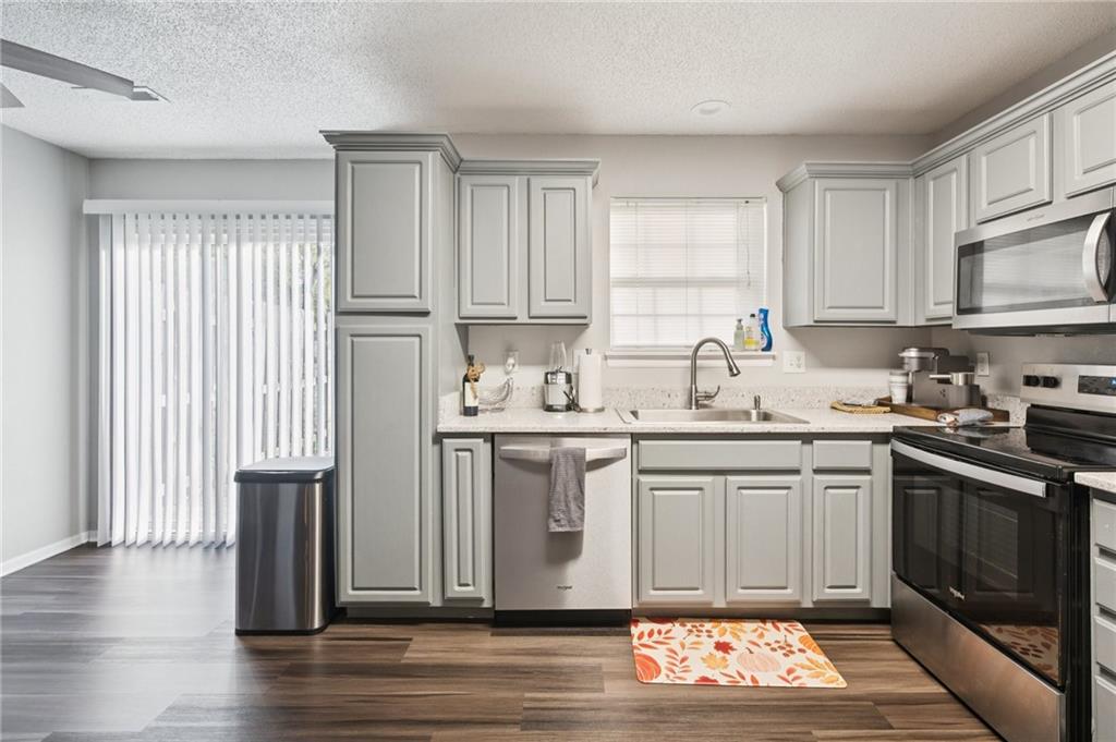 10633 East 46th Terrace Kansas City, MO 64133 - Photo 10 of 27