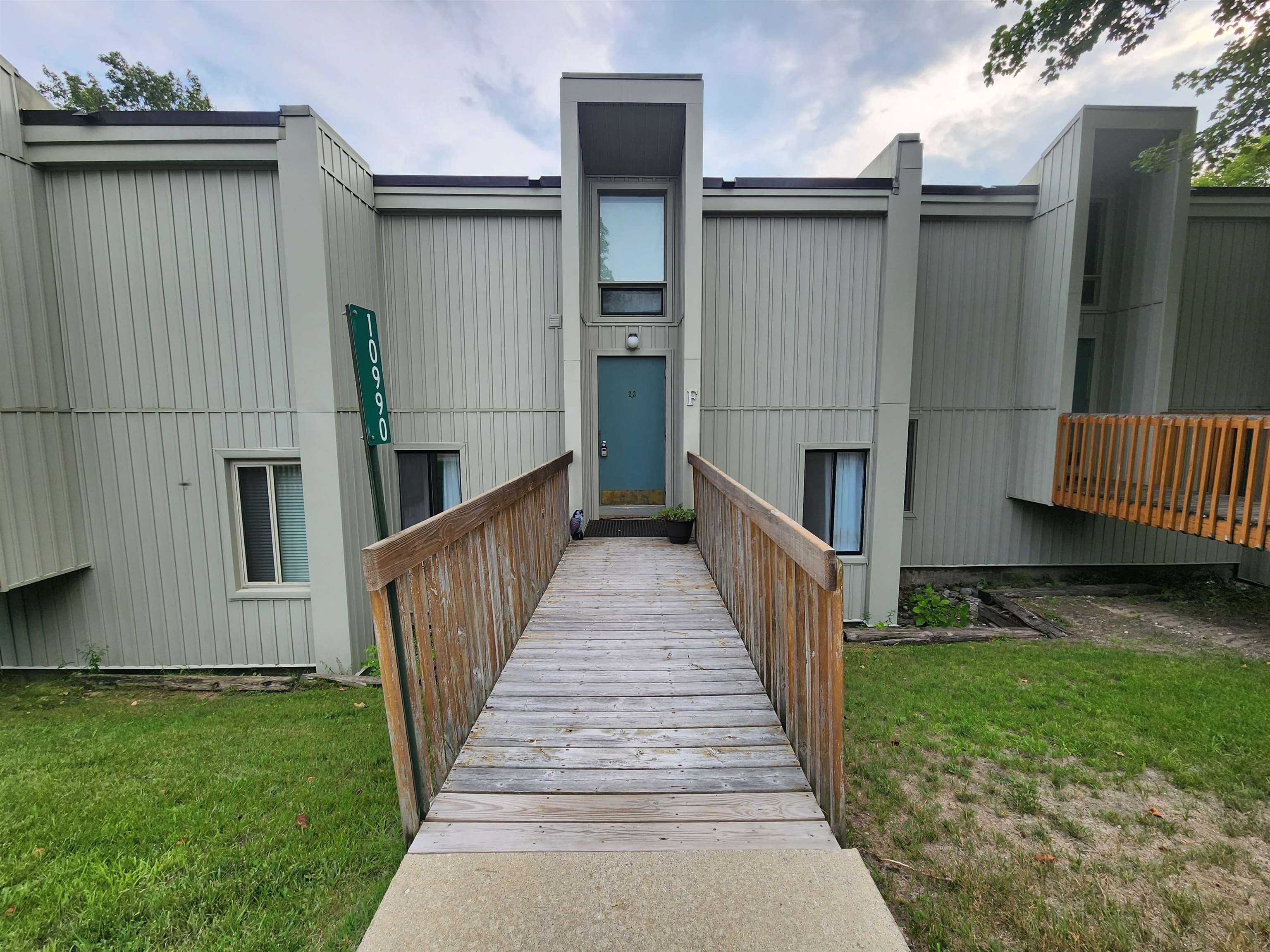 10990 Blue Ridge Lane, Unit 23 Traverse City, MI 49684 - Photo 3 of 22 Gallery Image 3