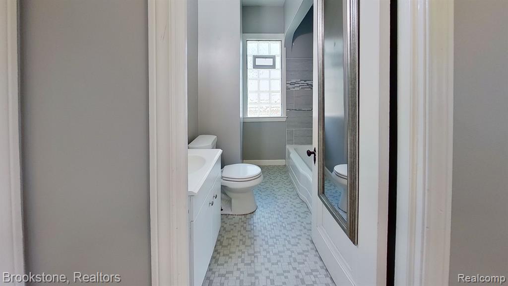 28720 West Seven Mile Road Livonia, MI 48152 - Photo 18 of 26