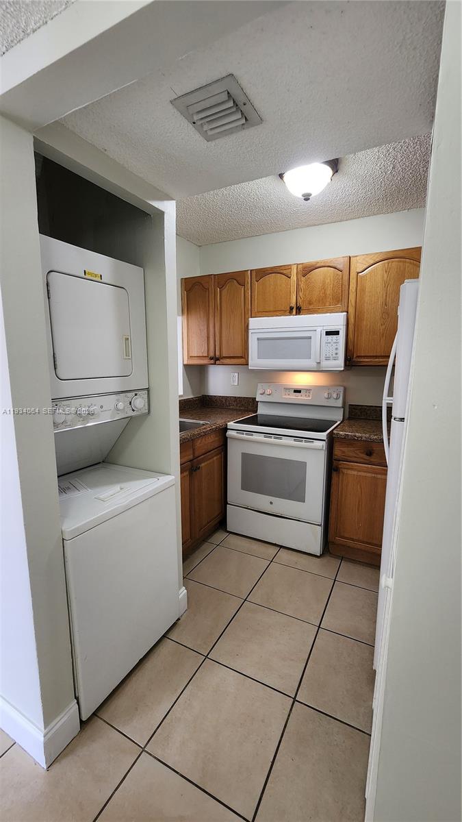 8185 Northwest 7th Street, Unit 308 Miami, FL 33126 - Photo 13 of 30