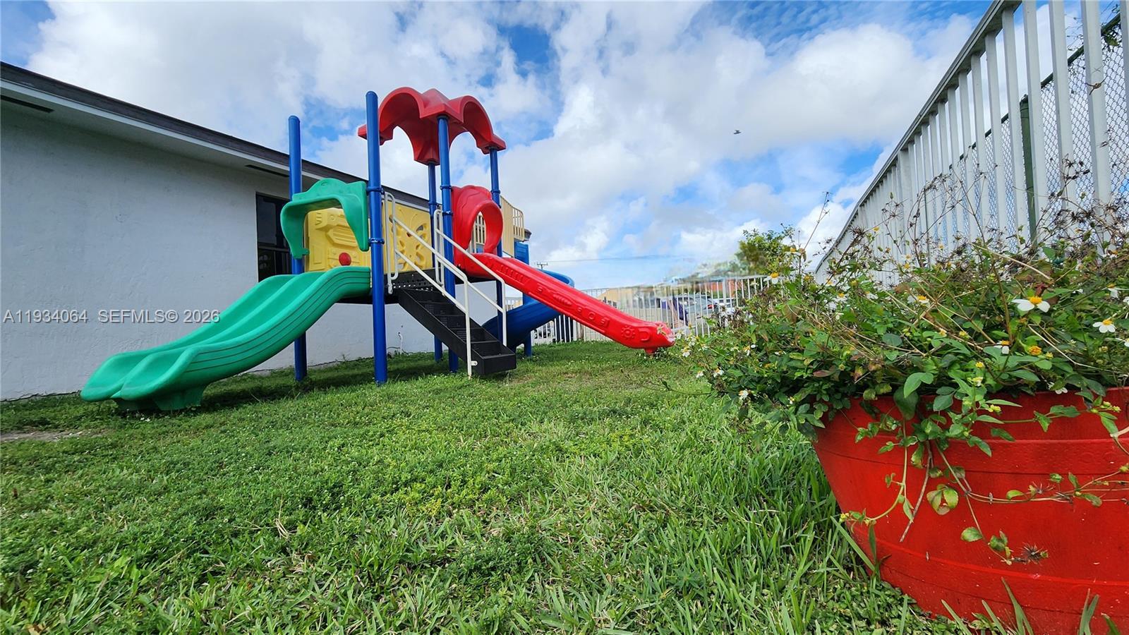 8185 Northwest 7th Street, Unit 308 Miami, FL 33126 - Photo 30 of 30 Playground