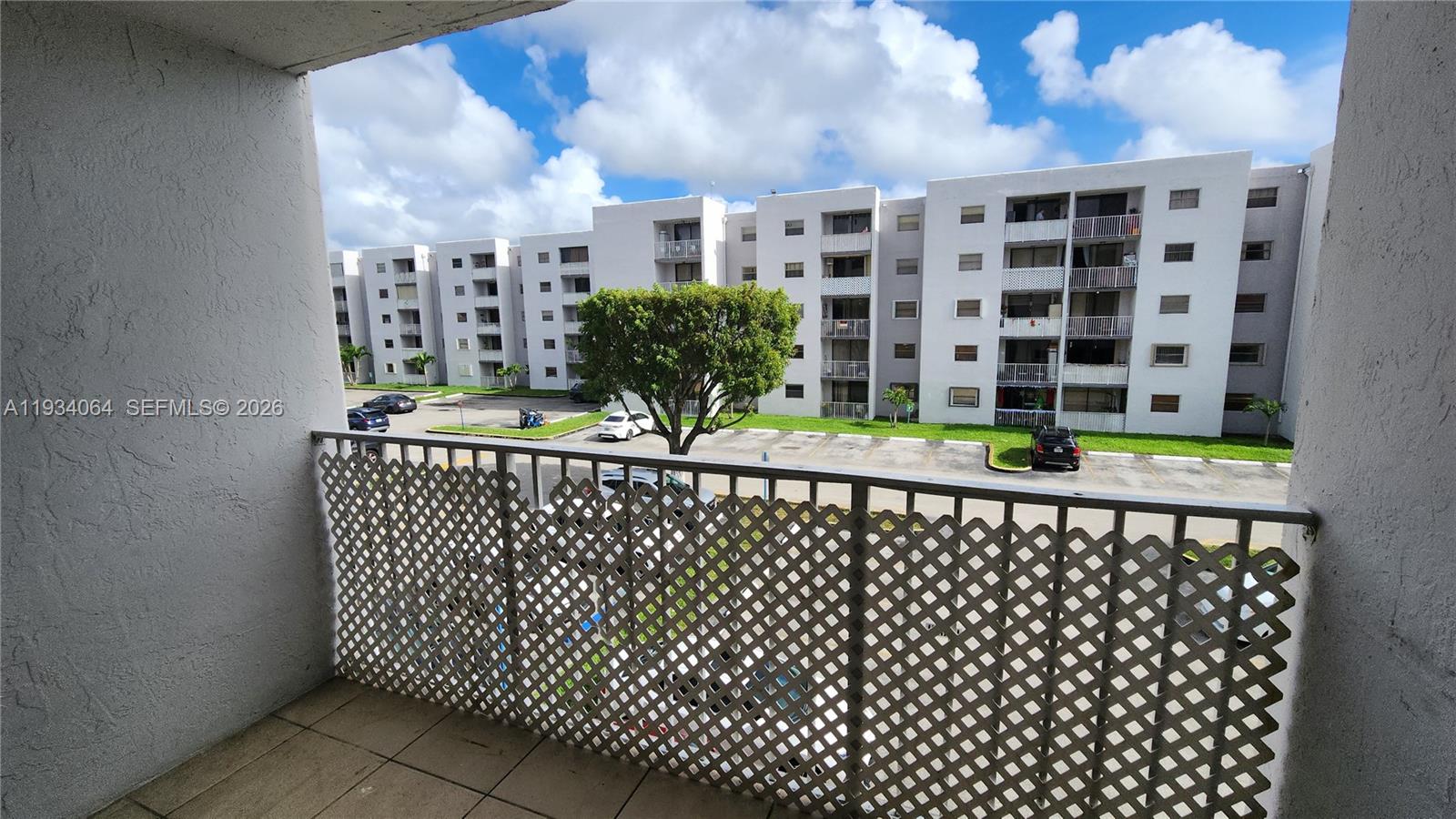 8185 Northwest 7th Street, Unit 308 Miami, FL 33126 - Photo 6 of 30