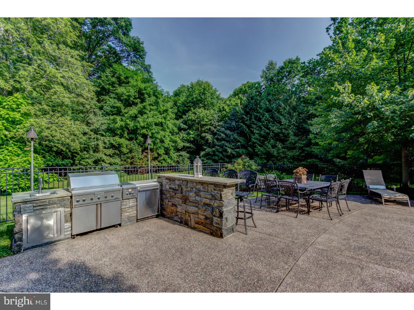 818 Caldwell Road Wayne, PA 19087 - Photo 20 of 25 Patio