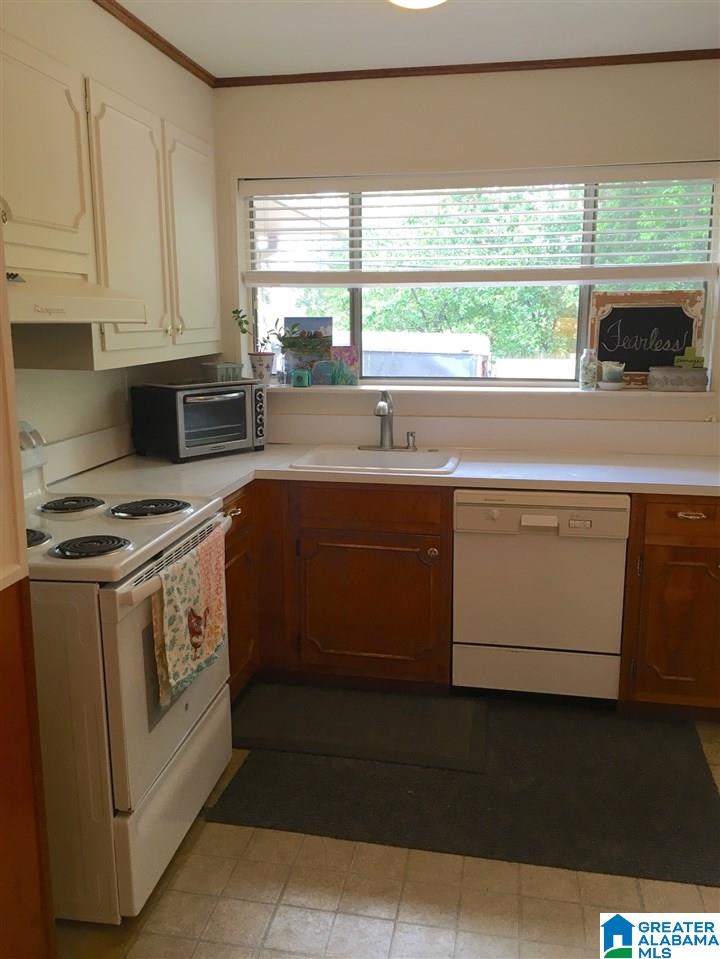 1441 Ridge Road Birmingham, AL 35209 - Photo 5 of 19