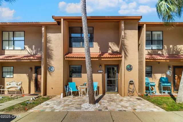 $399,900 | 209 Grande Island Boulevard, Panama City Beach, FL 32407