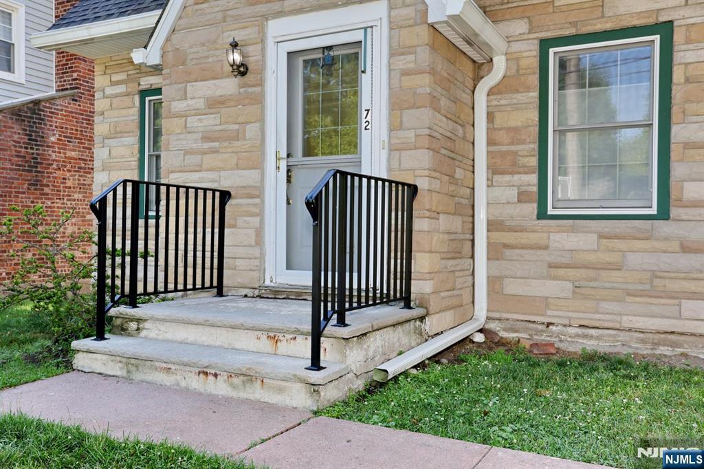 72 Belmar Street Demarest, NJ 07627 - Photo 2 of 39
