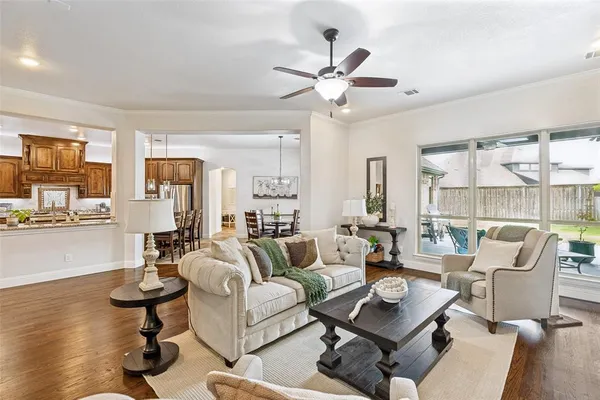 $885,900 | 1141 St Peter Lane, Prosper, TX 75078