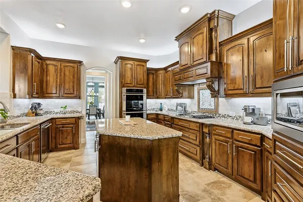 $885,900 | 1141 St Peter Lane, Prosper, TX 75078