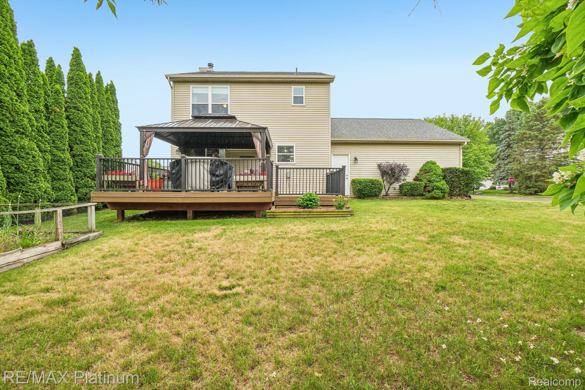 2353 Chestnut Bend Howell, MI 48855 - Photo 22 of 25 2353 Chestnut Bend
