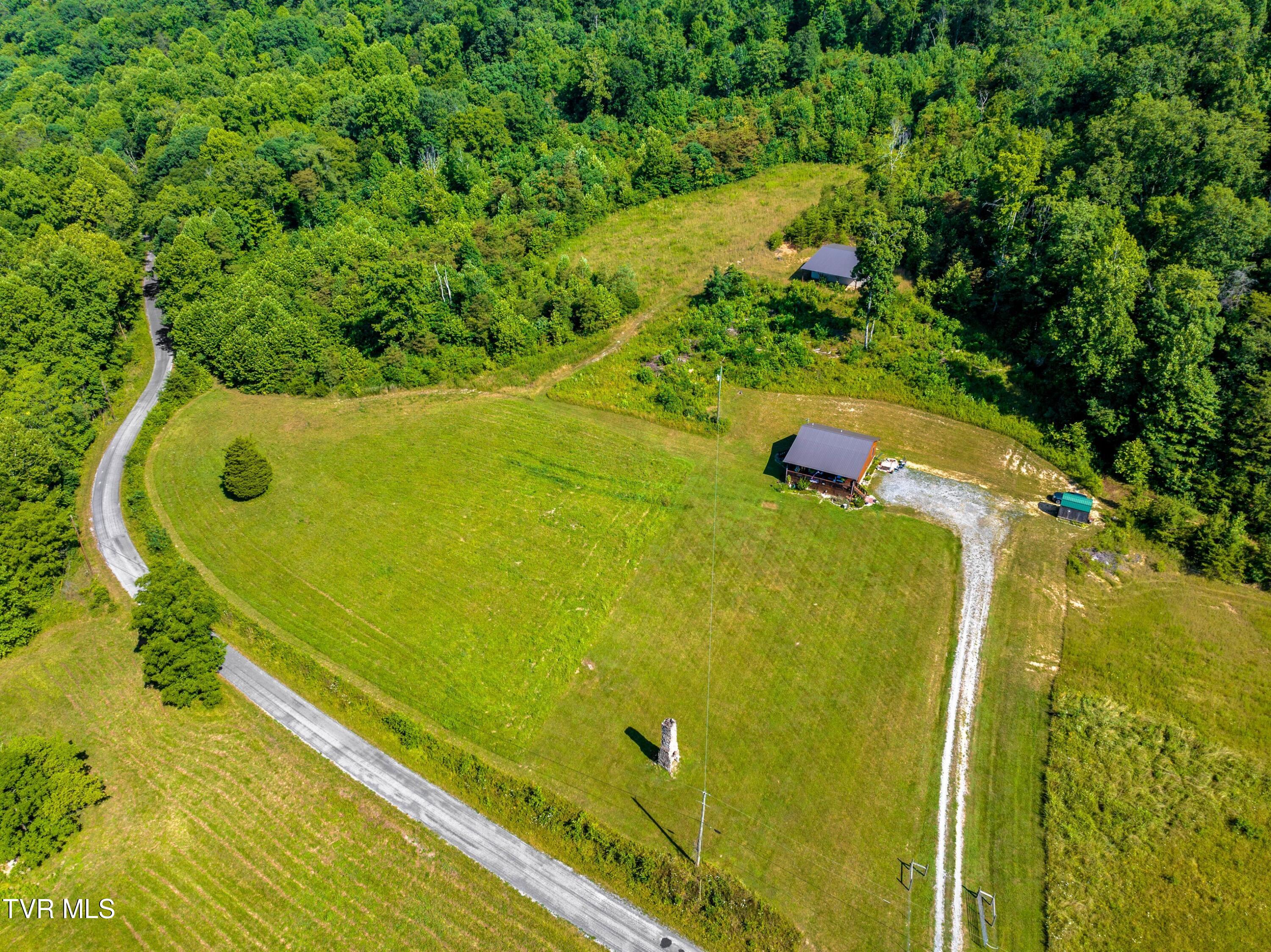 667 Sandy Valley Road Rogersville, TN 37857 - Photo 16 of 57 XJI_20240709102447_0073_D.jpg-SMALL