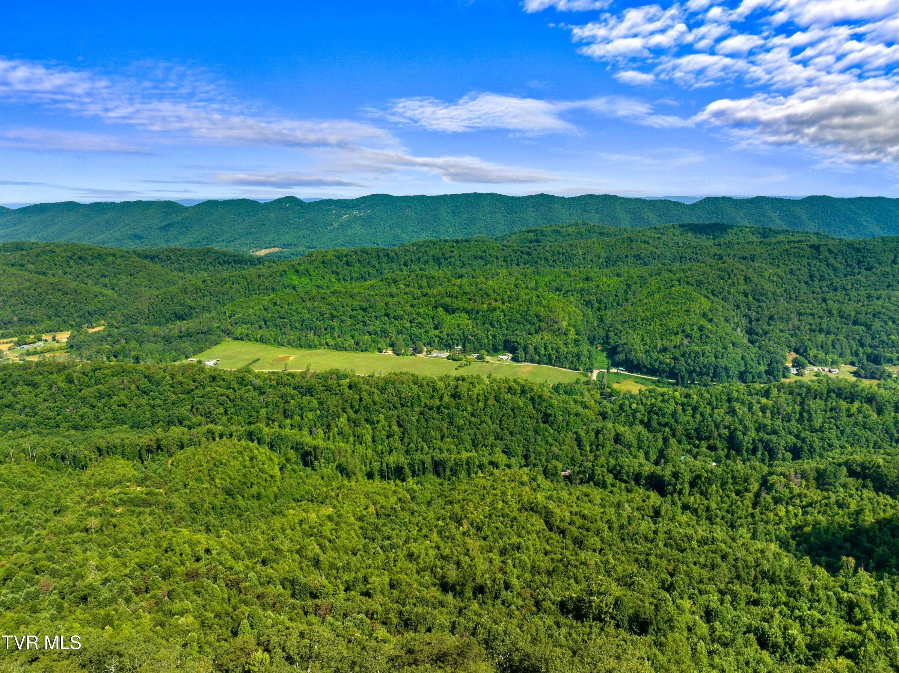 667 Sandy Valley Road Rogersville, TN 37857 - Photo 25 of 57 XJI_20240709102821_0120_D.jpg-SMALL