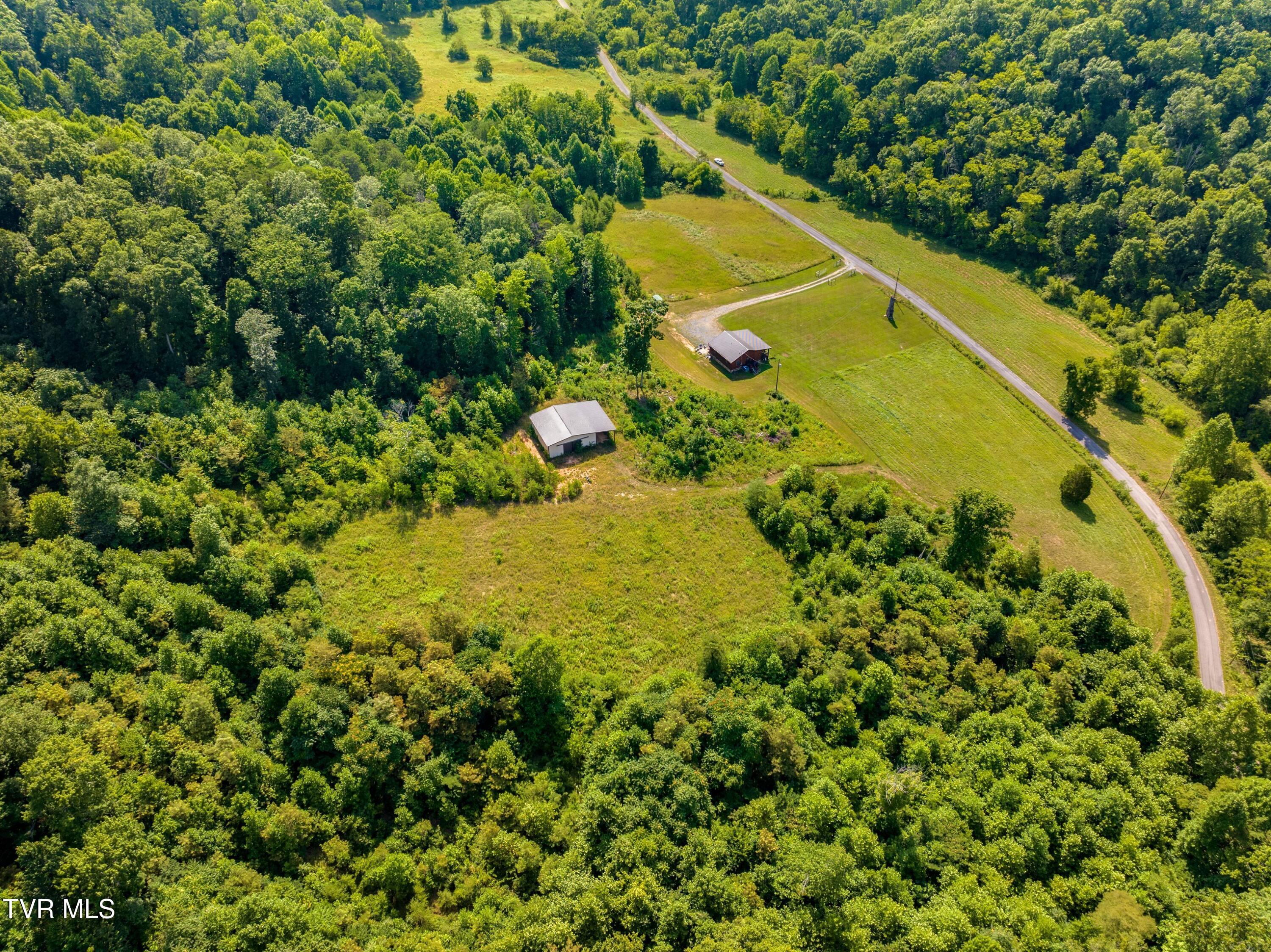 667 Sandy Valley Road Rogersville, TN 37857 - Photo 29 of 57 XJI_20240709103048_0140_D.jpg-SMALL