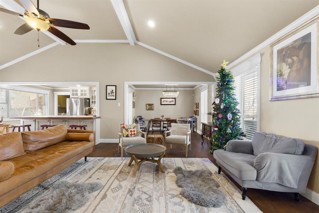 601 Rasure Circle Sulphur Springs, TX 75482 - Photo 13 of 40 a living room with furniture and a couch