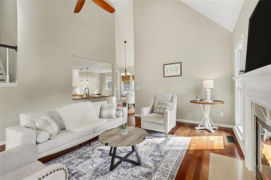 325 Abbotts Close Alpharetta, GA 30005 - Photo 5 of 40