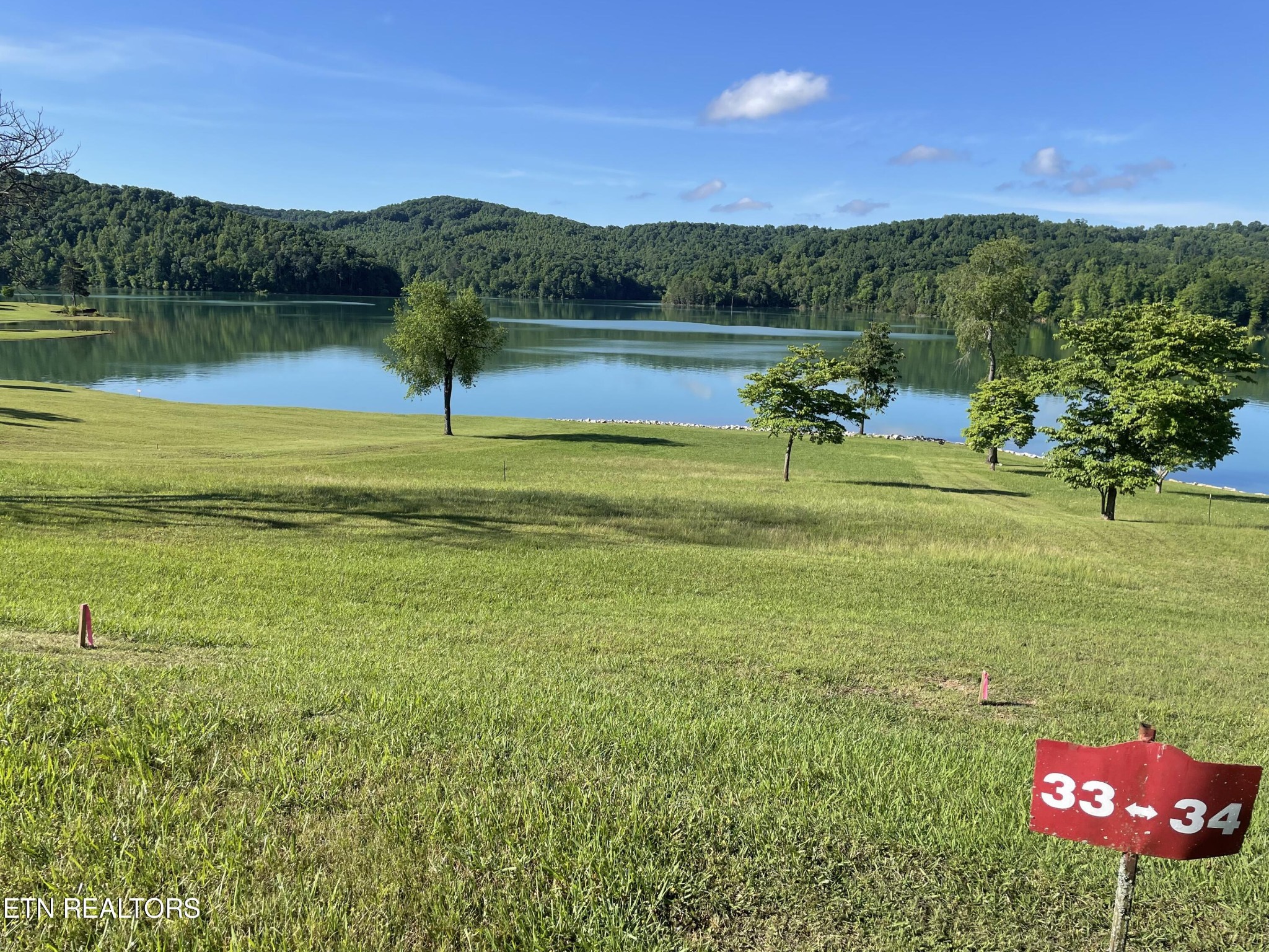 1 Crown Pointe Road La Follette, TN 37766 - Photo 1 of 7 Gallery Image 1