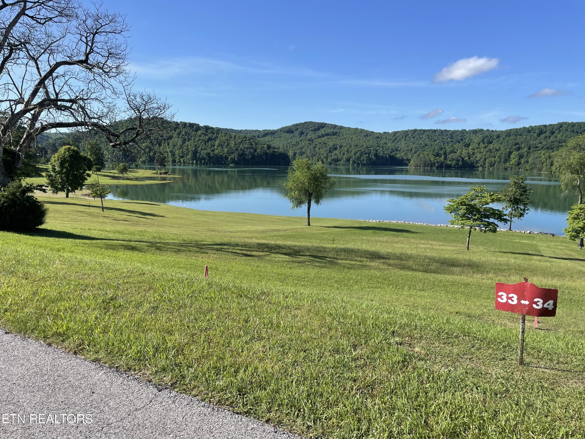 1 Crown Pointe Road La Follette, TN 37766 - Photo 3 of 7 Gallery Image 3
