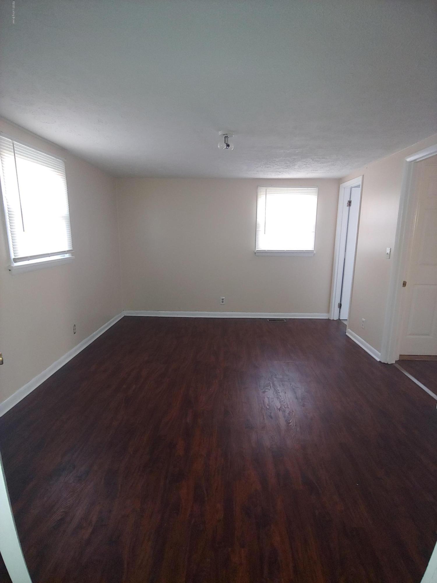 4829 Dover Road Louisville, KY 40216 - Photo 17 of 29 0502201907b (1)