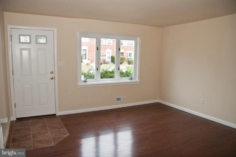 4803 Melbourne Road Baltimore, MD 21229 - Photo 2 of 20 Living Room #2