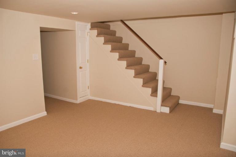 4803 Melbourne Road Baltimore, MD 21229 - Photo 13 of 20 Family Room #2