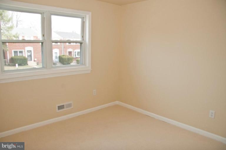 4803 Melbourne Road Baltimore, MD 21229 - Photo 14 of 20 Bedroom #1