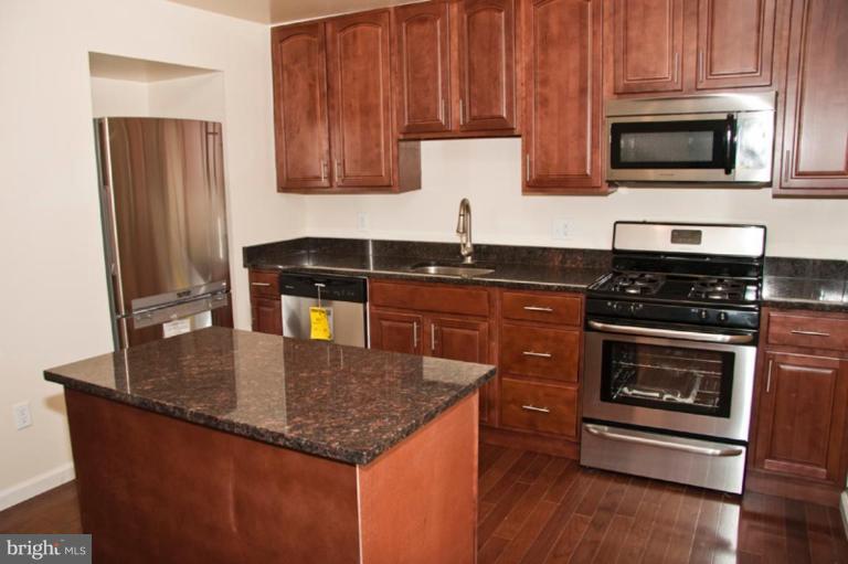 4803 Melbourne Road Baltimore, MD 21229 - Photo 9 of 20 Kitchen #2