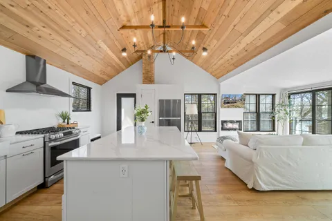 $749,000 | 2804 Willow Point Drive, Delavan, WI 53115