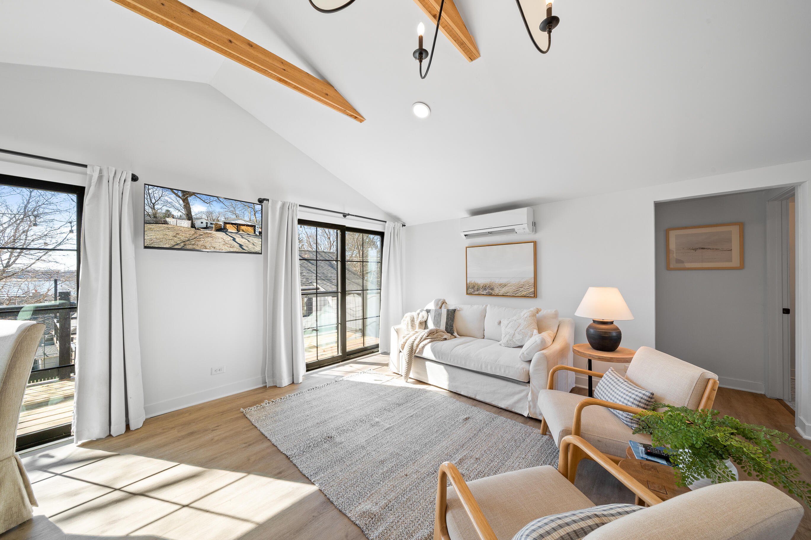 2804 Willow Point Drive Delavan, WI 53115 - Photo 32 of 52 House 1 Living Room