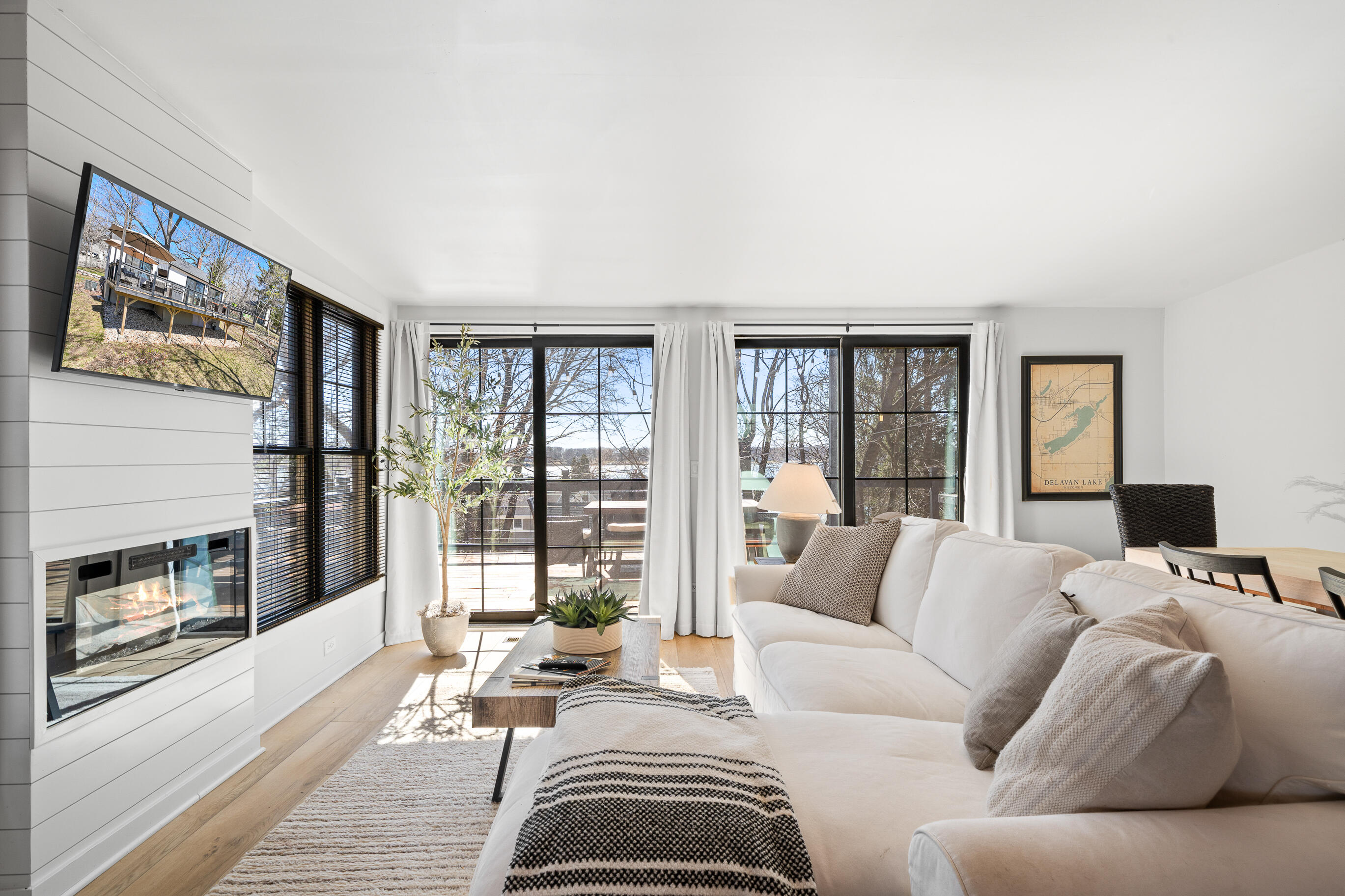 2804 Willow Point Drive Delavan, WI 53115 - Photo 7 of 52 House 2 Living Room