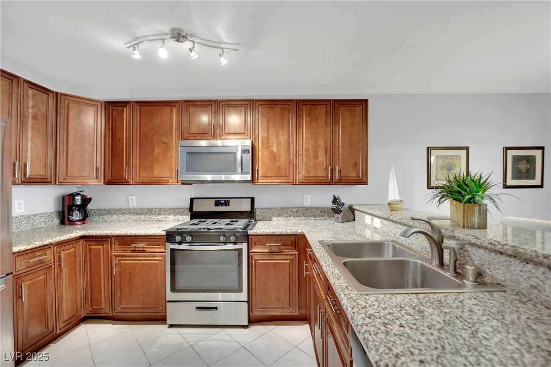 7950 West Flamingo Road, Unit 1044 Las Vegas, NV 89147 - Photo 3 of 47 Gallery Image 3