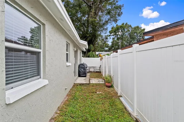 $2,500 | 6601 North Elizabeth Street, Tampa, FL 33604