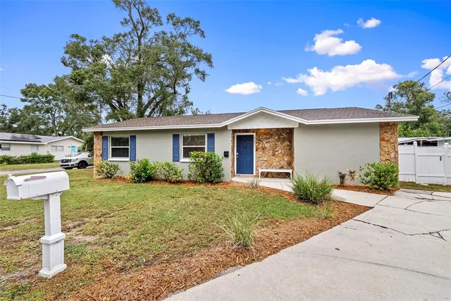 $2,500 | 6601 North Elizabeth Street, Tampa, FL 33604