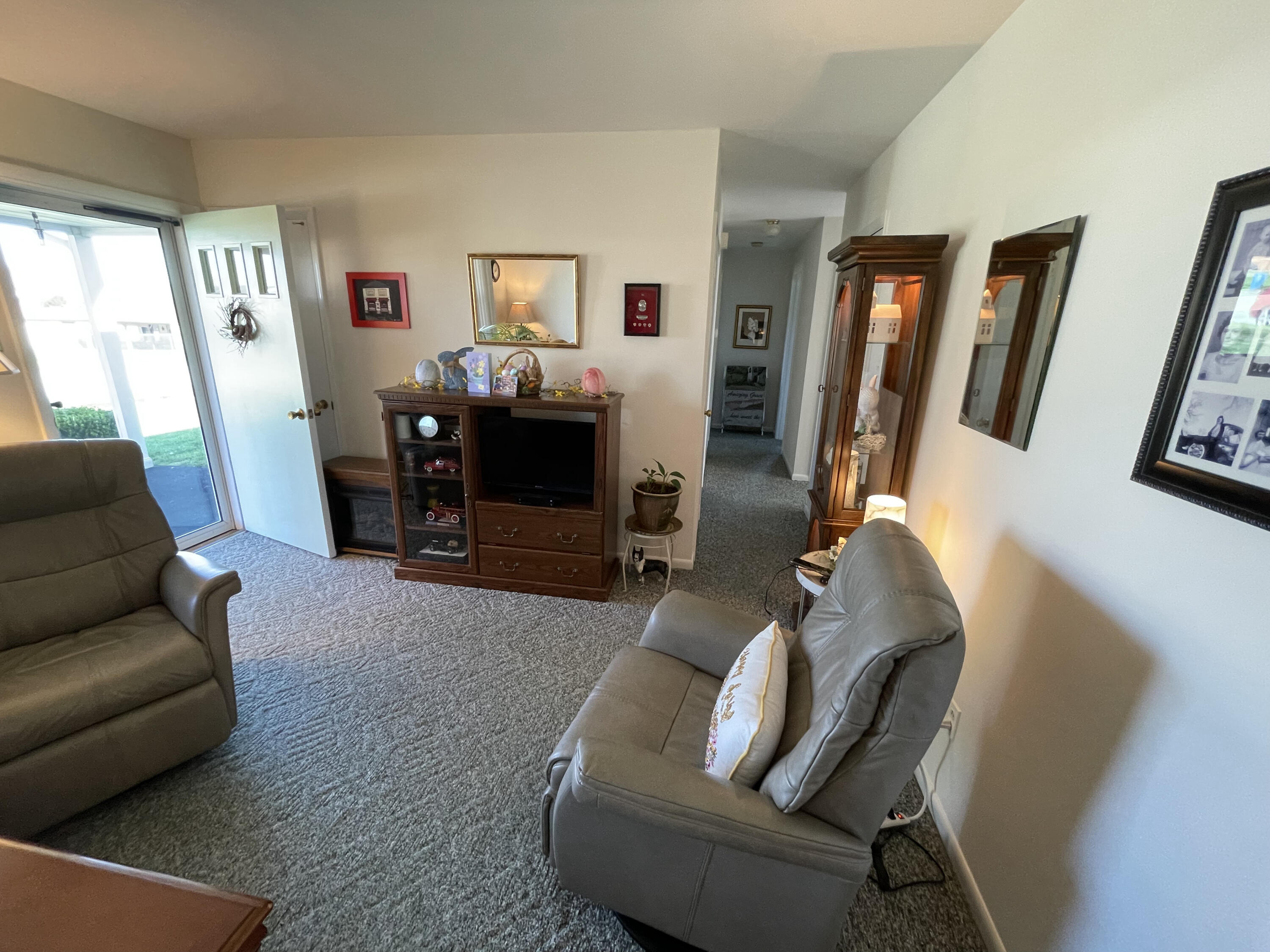 666 Eden Road Lexington, KY 40505 - Photo 5 of 26 IMG_3591