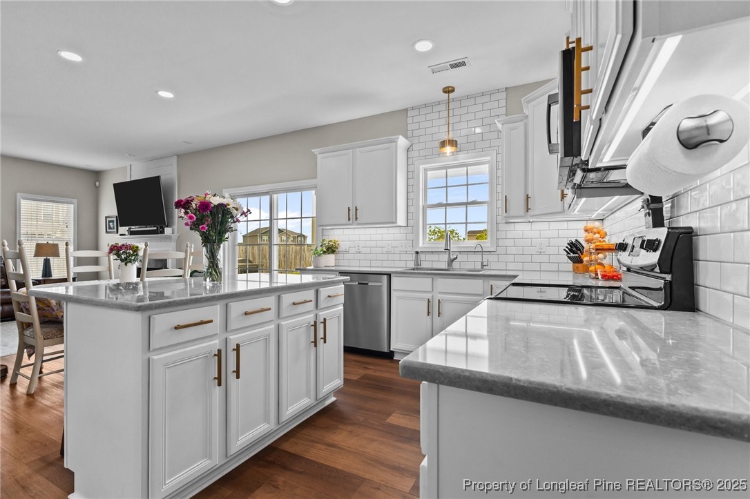 6611 Running Fox Road Hope Mills, NC 28348 - Photo 6 of 45 Gallery Image 6