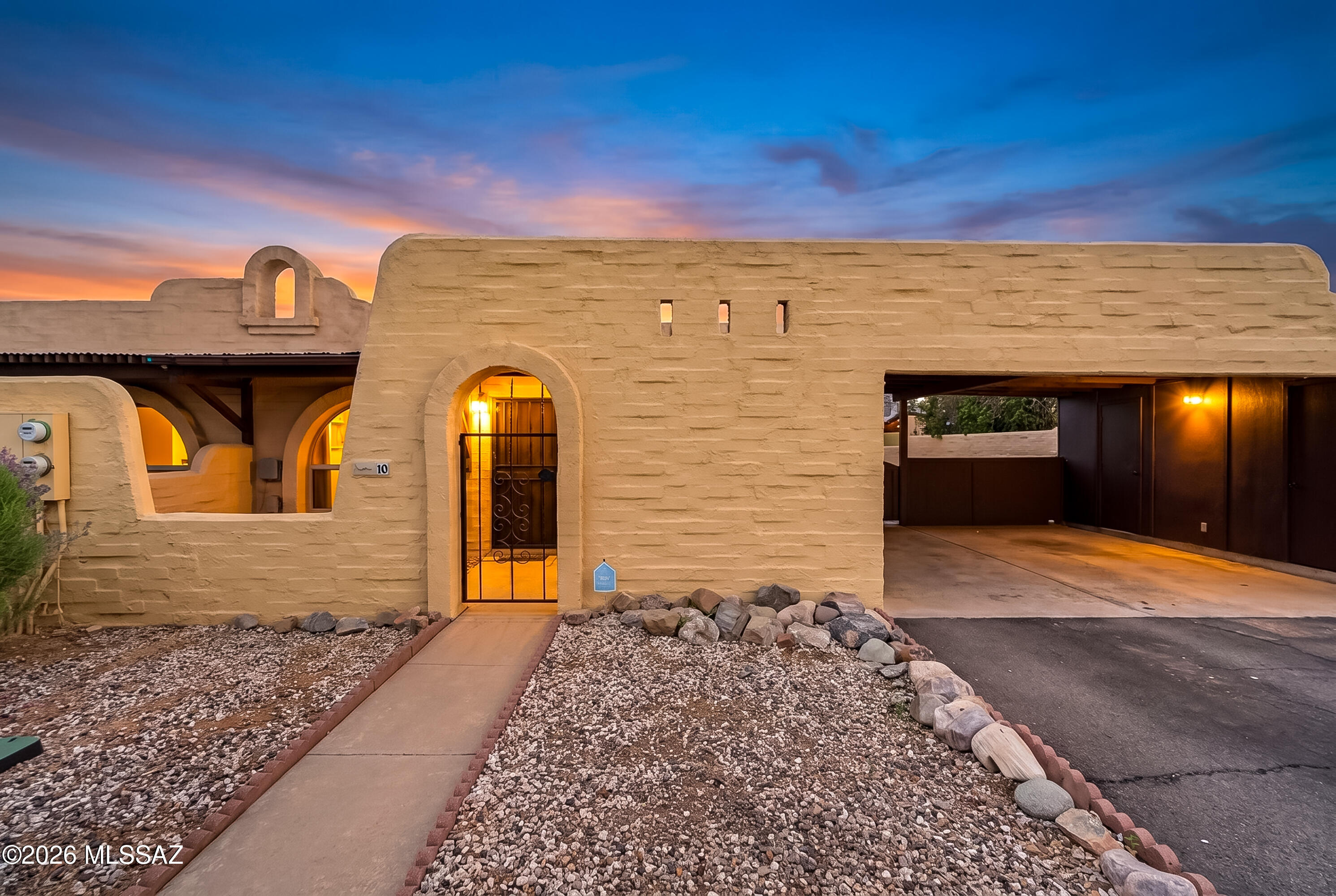 285 South Kolb Road, Unit 10 Tucson, AZ 85710 - Photo 1 of 31 0 Front Sunset-1