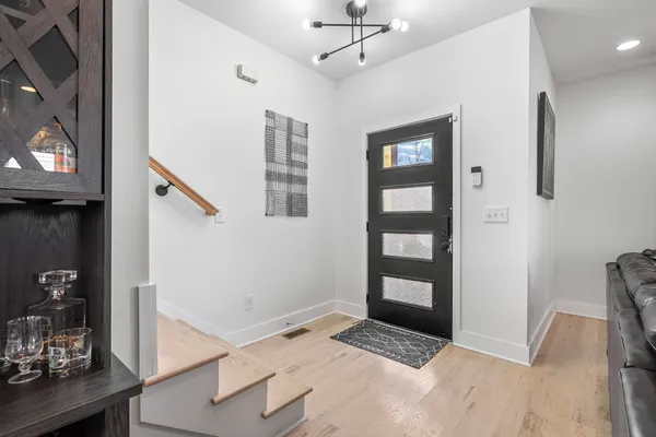 $2,595 | 211 Eisenhower Drive, Nashville, TN 37211