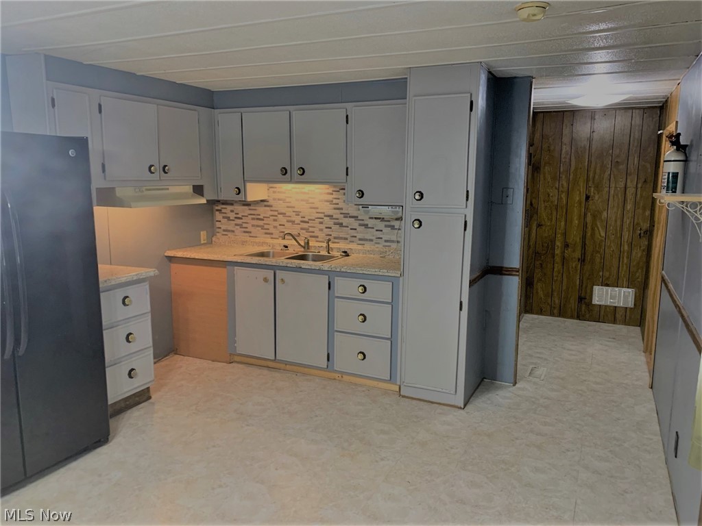 2003 Barth Road Belpre, OH 45714 - Photo 11 of 20 Kitchen
