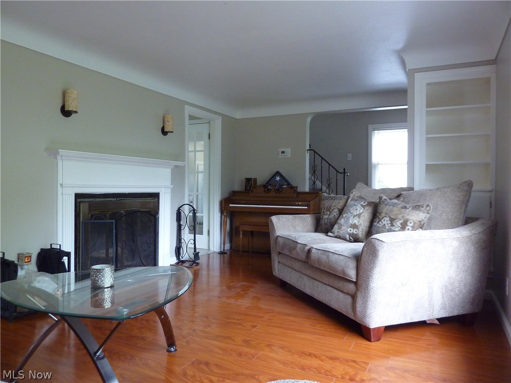4764 Burger Road Cleveland, OH 44121 - Photo 7 of 18