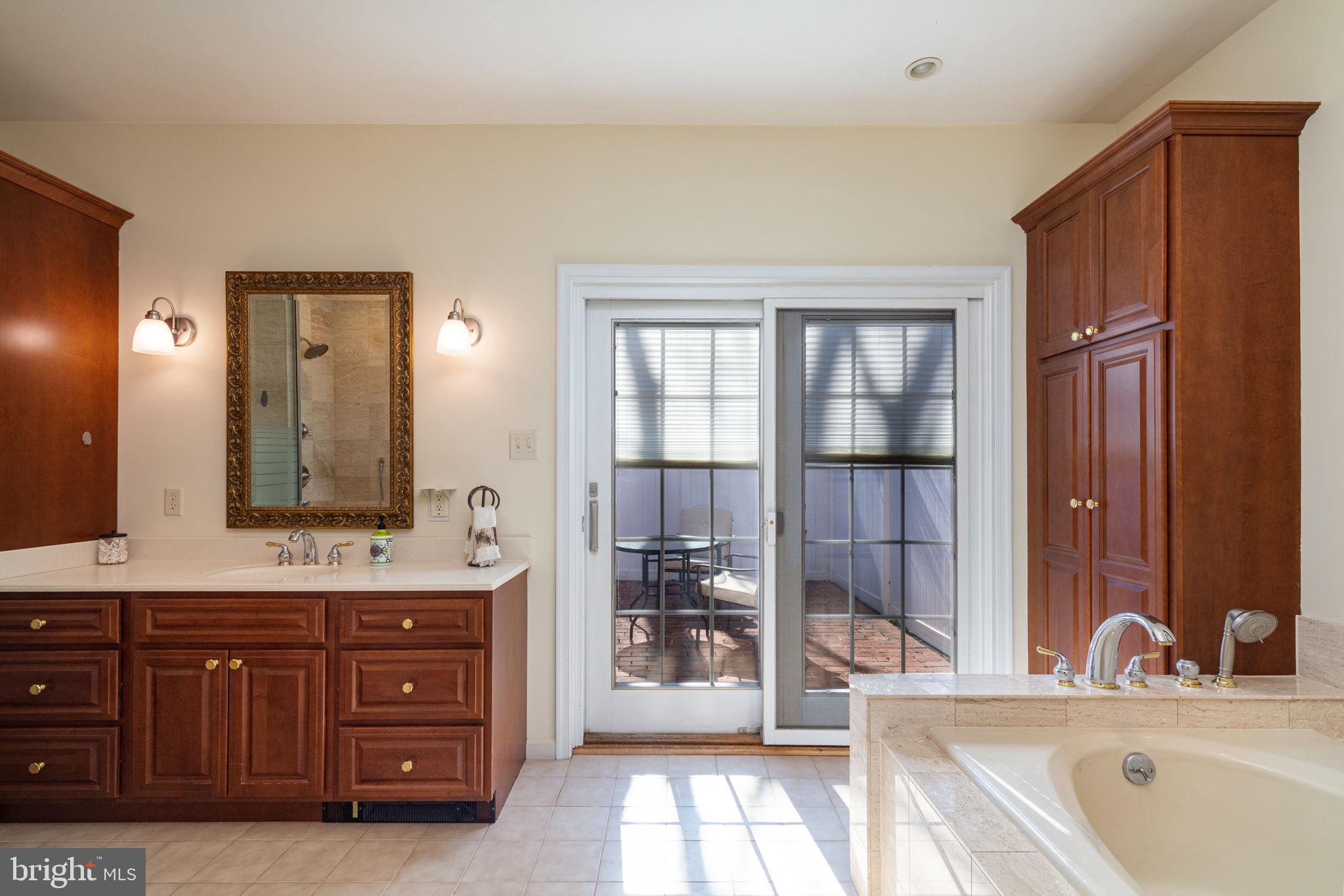 13827 Bottom Road Hydes, MD 21082 - Photo 19 of 57 Primary En-Suite with separate tub and shower