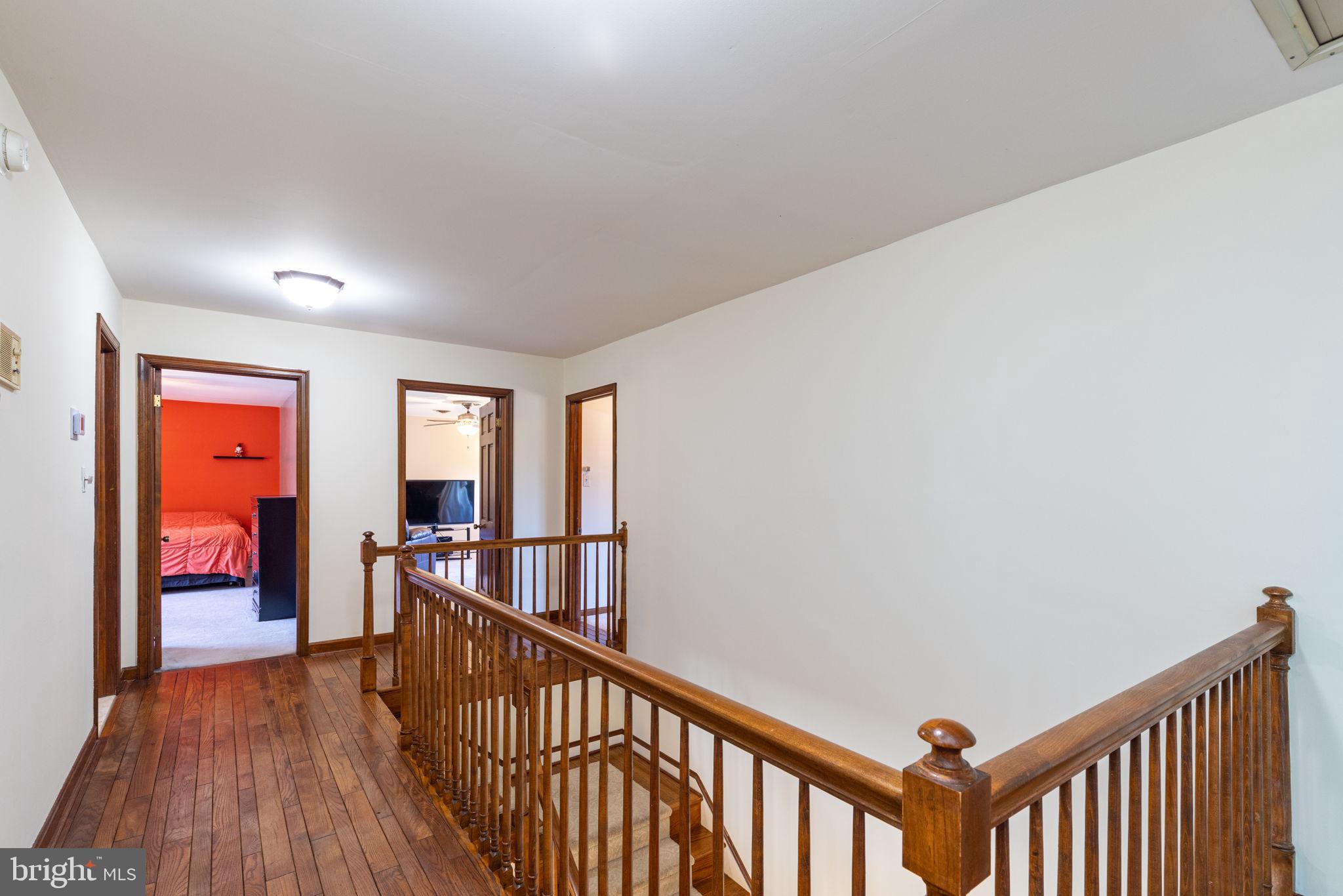 13827 Bottom Road Hydes, MD 21082 - Photo 26 of 57 Upstairs Hallways