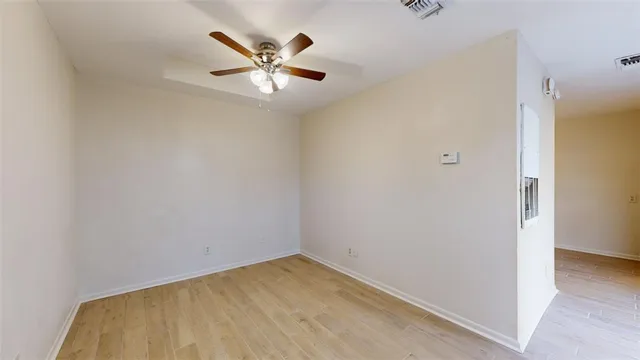 $700 | 725 Peppertree Drive, Unit 25, Bryan, TX 77801