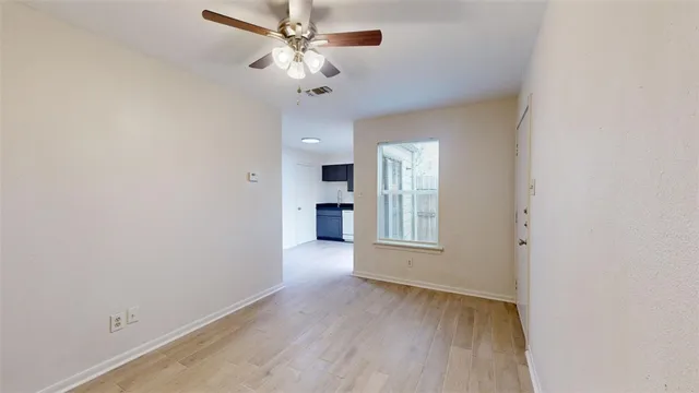 $700 | 725 Peppertree Drive, Unit 25, Bryan, TX 77801