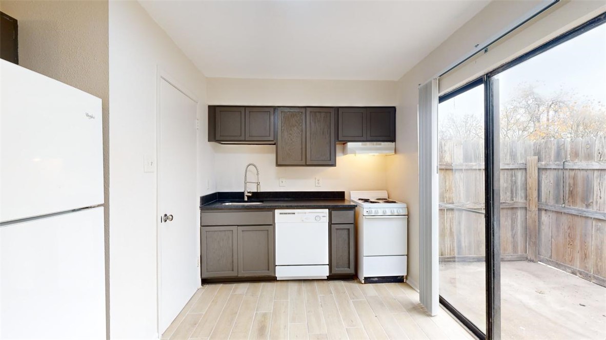 725 Peppertree Drive, Unit 25 Bryan, TX 77801 - Photo 7 of 18