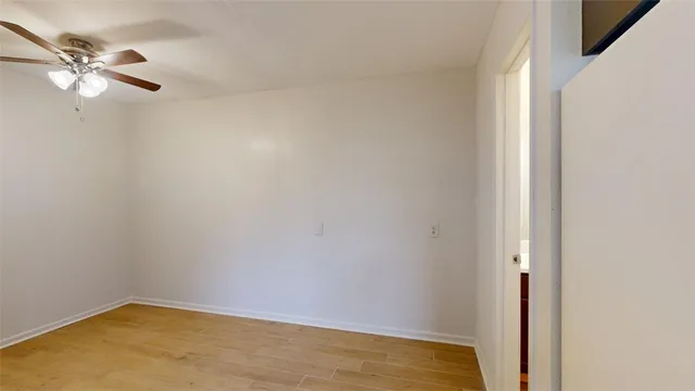 $700 | 725 Peppertree Drive, Unit 25, Bryan, TX 77801