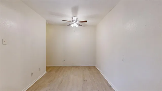 $700 | 725 Peppertree Drive, Unit 25, Bryan, TX 77801