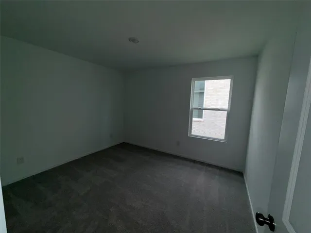 $1,850 | 29655 Knollwood Bay Road, Waller, TX 77484