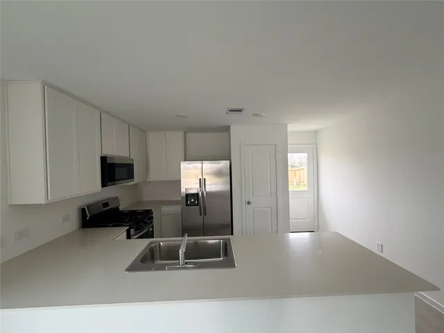 $1,850 | 29655 Knollwood Bay Road, Waller, TX 77484