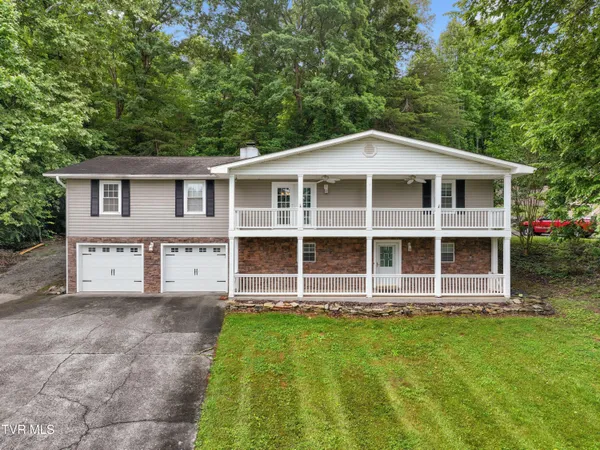 $499,900 | 1302 Irwin Drive, Powell, TN 37849